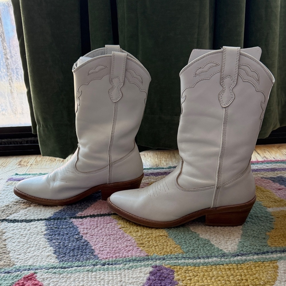 Leather White Western Cowboy Boots - Picture 3 of 7